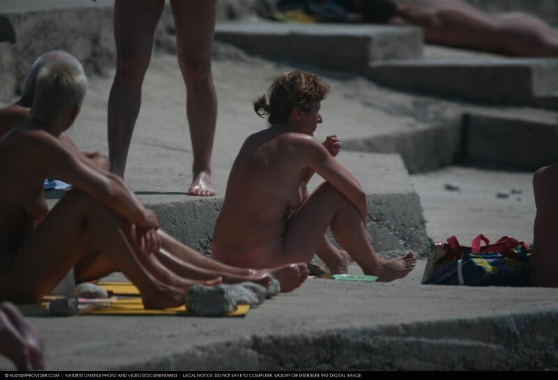 Nudist Rocky Family Angle gallery - Current trends in the development of the naturist movement