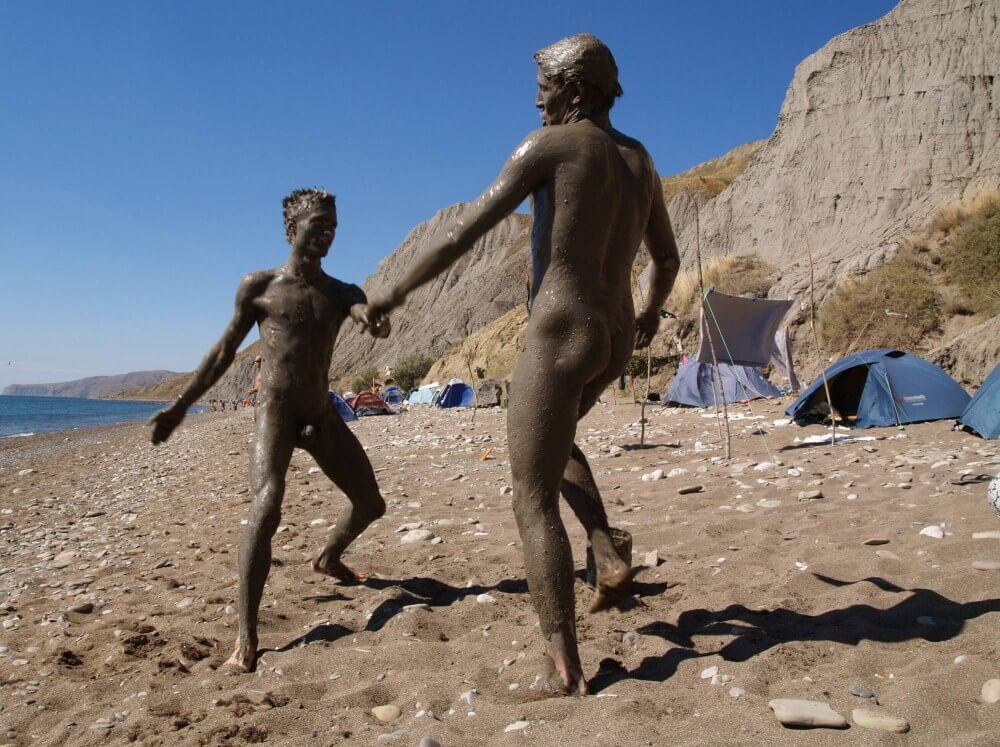 Jr Nudist Nude Beach Mud Soldiers photos - There are many politicians among nudists