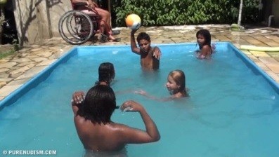 Oceanic Backyard Noon # 1 Full HD - Naturalness and freedom are the core principles of naturism and nudism