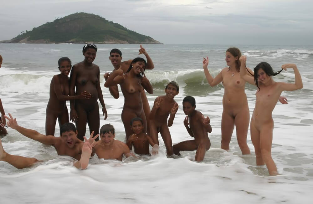 Photo nudism in Brazil - We are naked in the bosom of nature