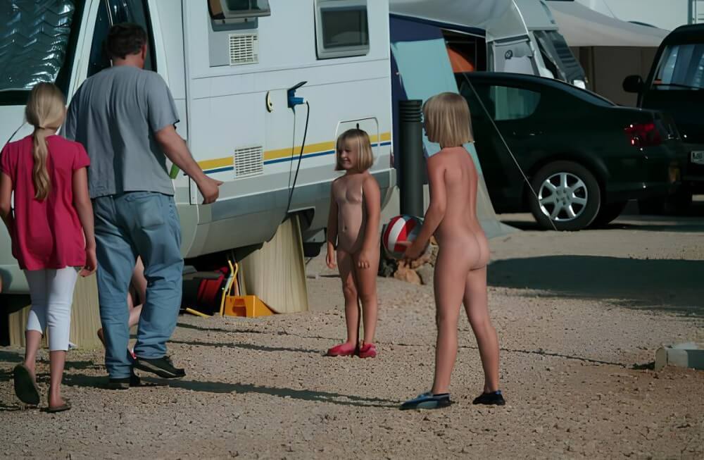 Cottage city pics - In naturism, people are equal regardless of circumstances