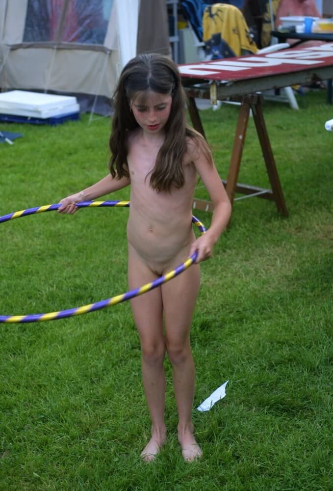 Holland Grass Hula Hoops pics - Peoples perceptions of nudists