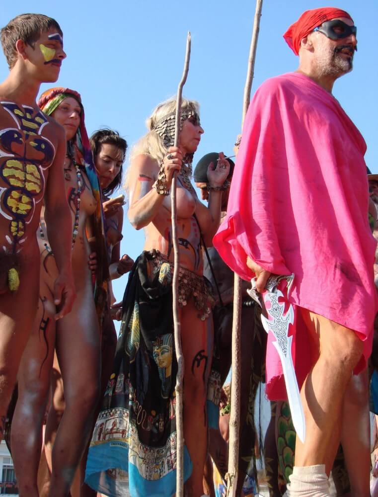 Neptune Day Mountain Top pics - Leaving the house in a state of complete nudity