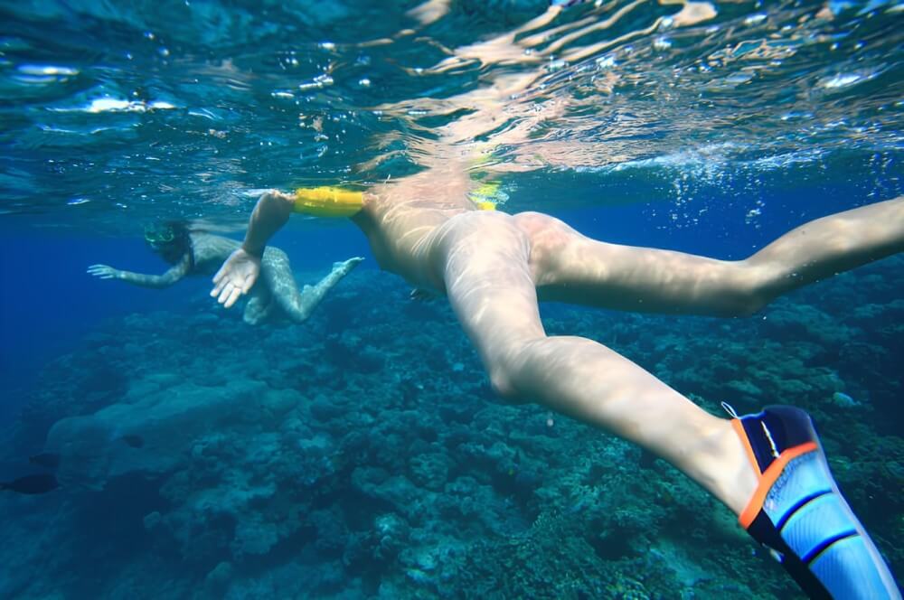 Nudism on the Red Sea photo gallery - Naturism teaches respect for the beauty of the body and its natural forms