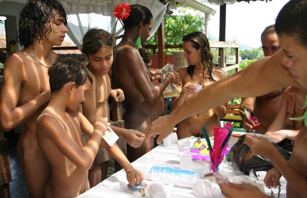 Brazilian Sunshine Beauty photos - Naturism is not a cult