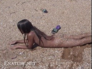 Enature - Walking hand in hand with paradise Full HD - Naturists value a simple life