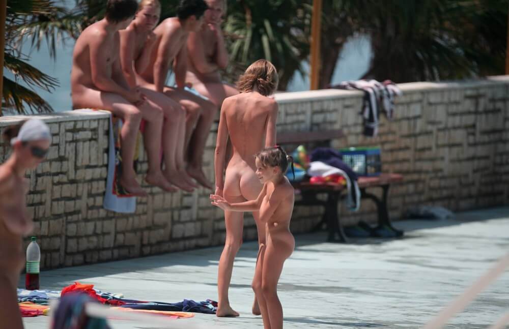 Ledge Group Naturists pics - Types of recreation in nudist and naturist resorts and parks