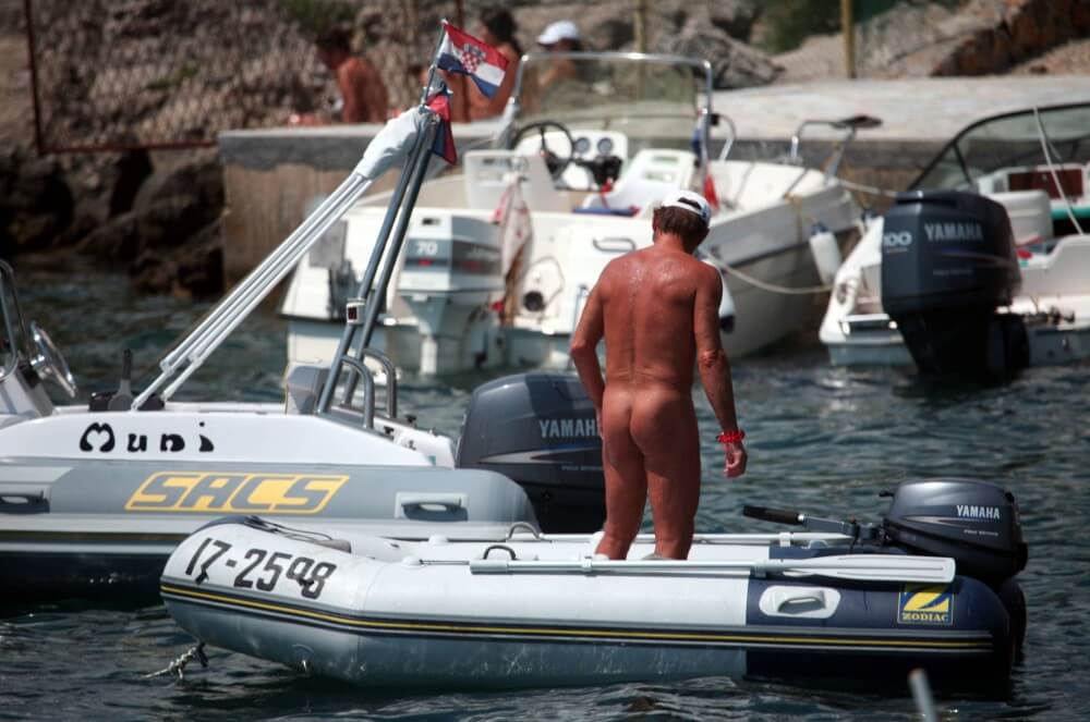 Boating and Floater Waters pics - Nudism helps people overcome their insecurities