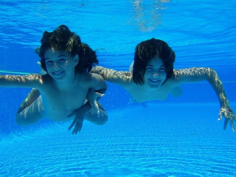 Nudism Shoot Observation photos - Nudists and naturists: whats the difference?