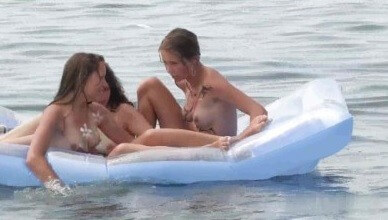 Body Art Nudist Beach 2 video Full HD - Nudism helps people accept themselves