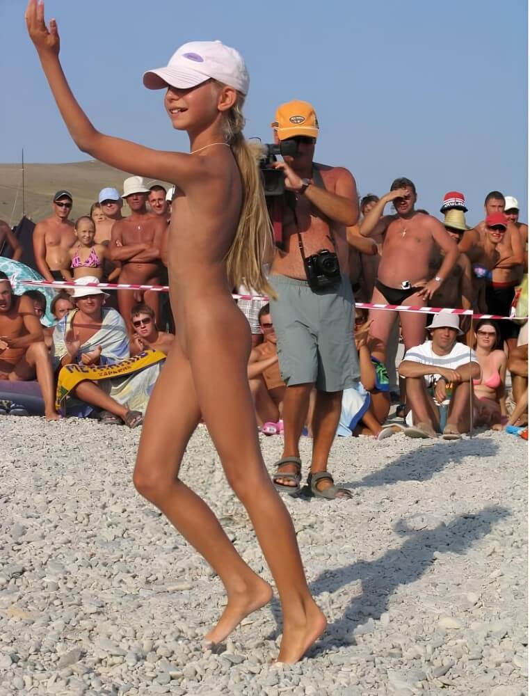 Holiday of the Neptune photos - A person without clothes is closer to nature