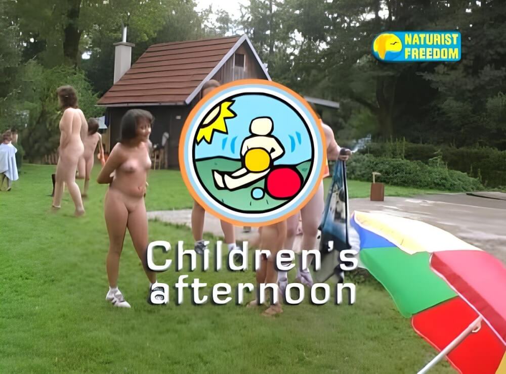 Naturist freedom: Childrens Afternoon - Looking at the sun and my own naked body