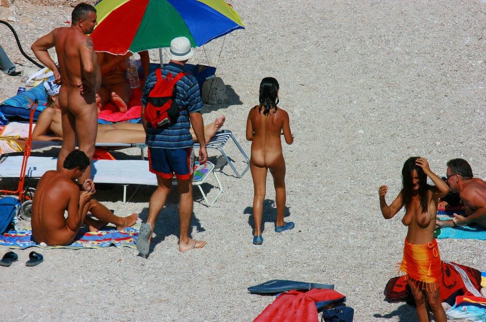 Uka FKK Beach Parenting Nudist beach pics - Only nudism and nothing else