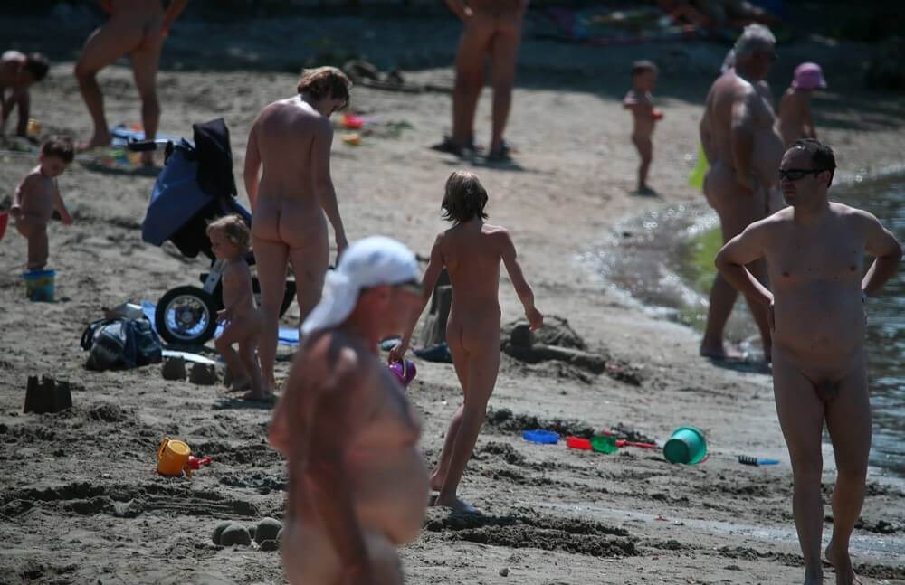 Jr Coastal Beach Paradise pics - Many naturists are members of Green parties or various environmental movements