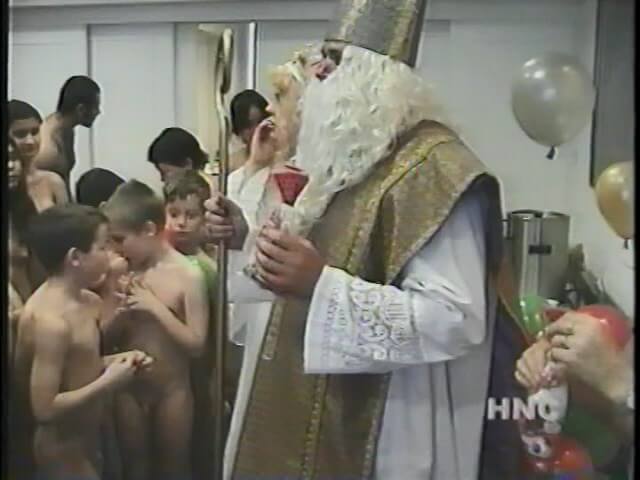 Helios Natura: Grandmas Christmas Party - Love for oneself and nature as the foundation of the naturist lifestyle