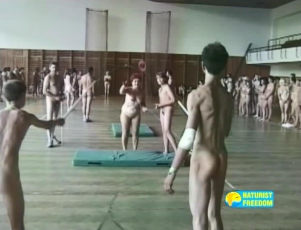 Helios Natura: FKK Fumbling and Tumbling - Naturism creates harmony with the environment