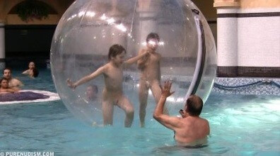 Aquatic Park Zone 1 - Nudity as an expression of natural beauty